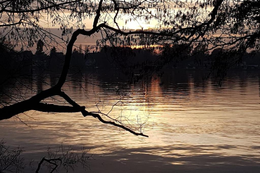 Dachwohnung Mit Wasserblick Und Eigenem Bootssteg Berlin Exterior foto